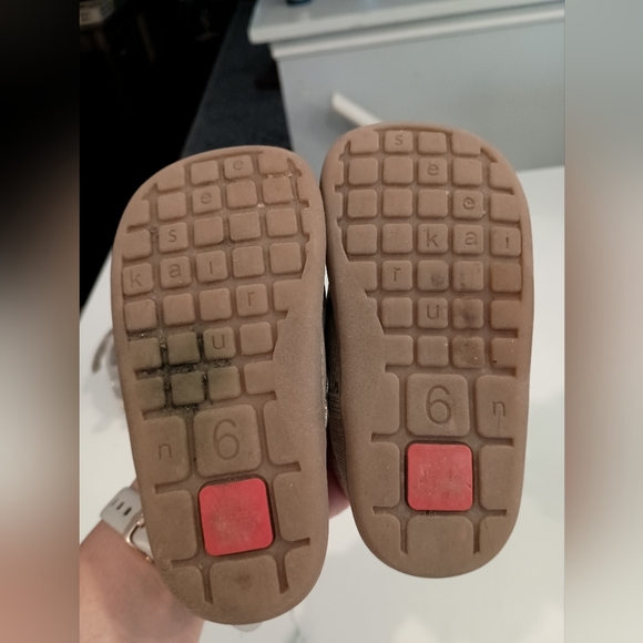 Girls 5T 6T 7T - See Kai Run, Keen, Toms shoe bundle - Picture 3 of 13